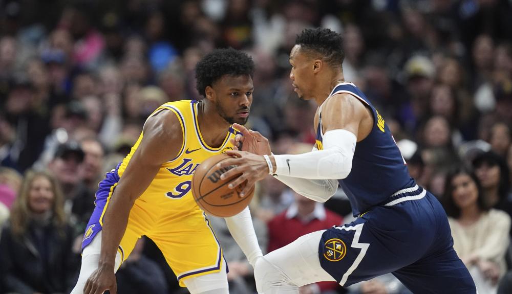 承载着球迷 承载着球迷