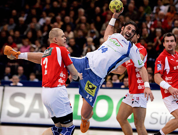 两队进入抢 两队进入抢